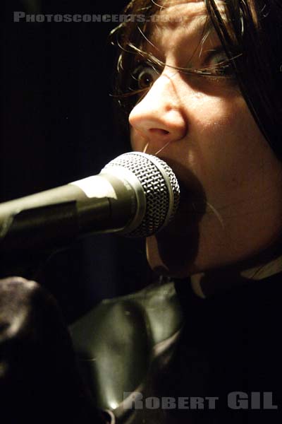 SHANE COUGH - 2005-03-31 - PARIS - Glaz Art - 